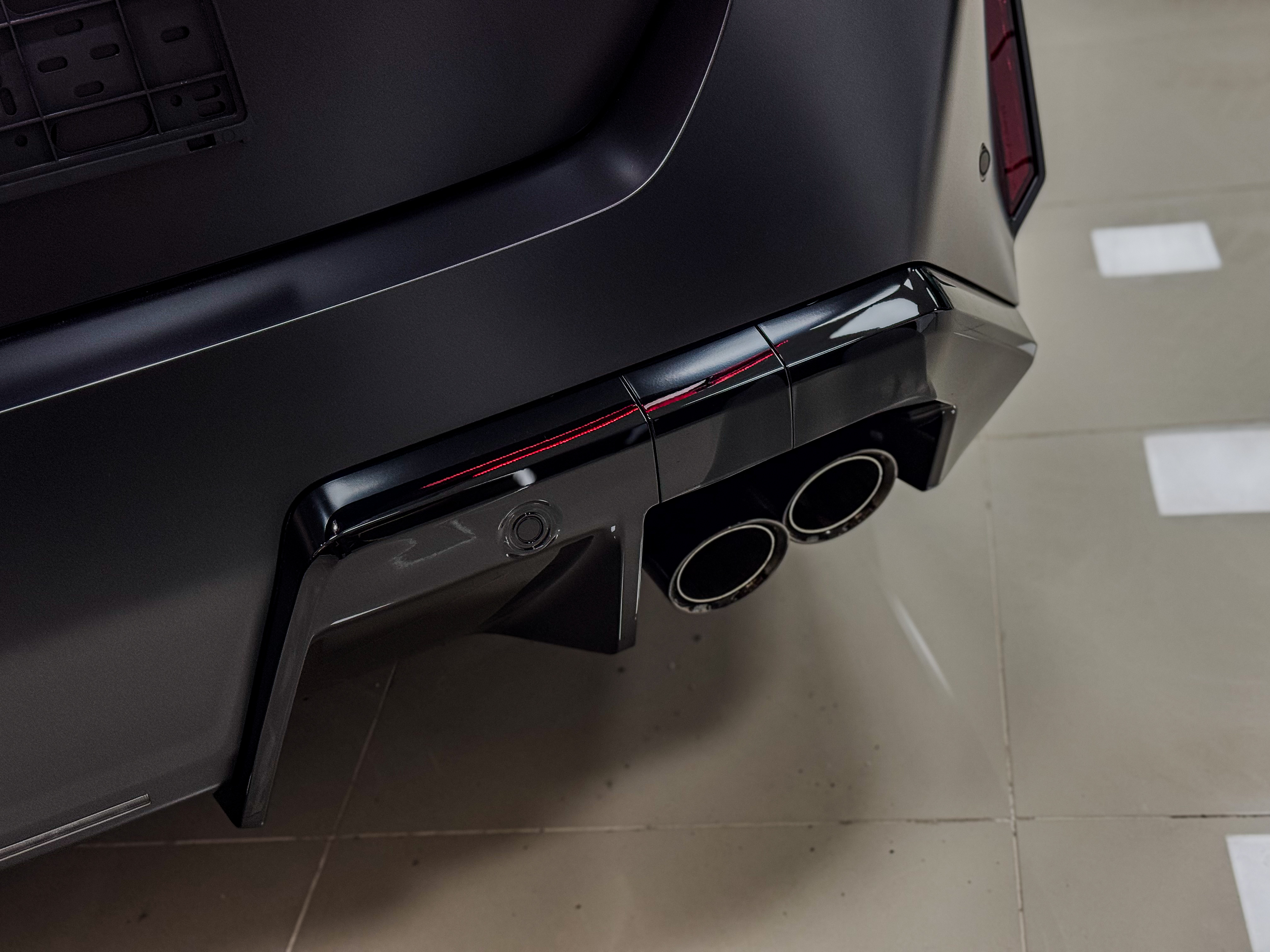 X-Drive  4.4L V8 Plug-In