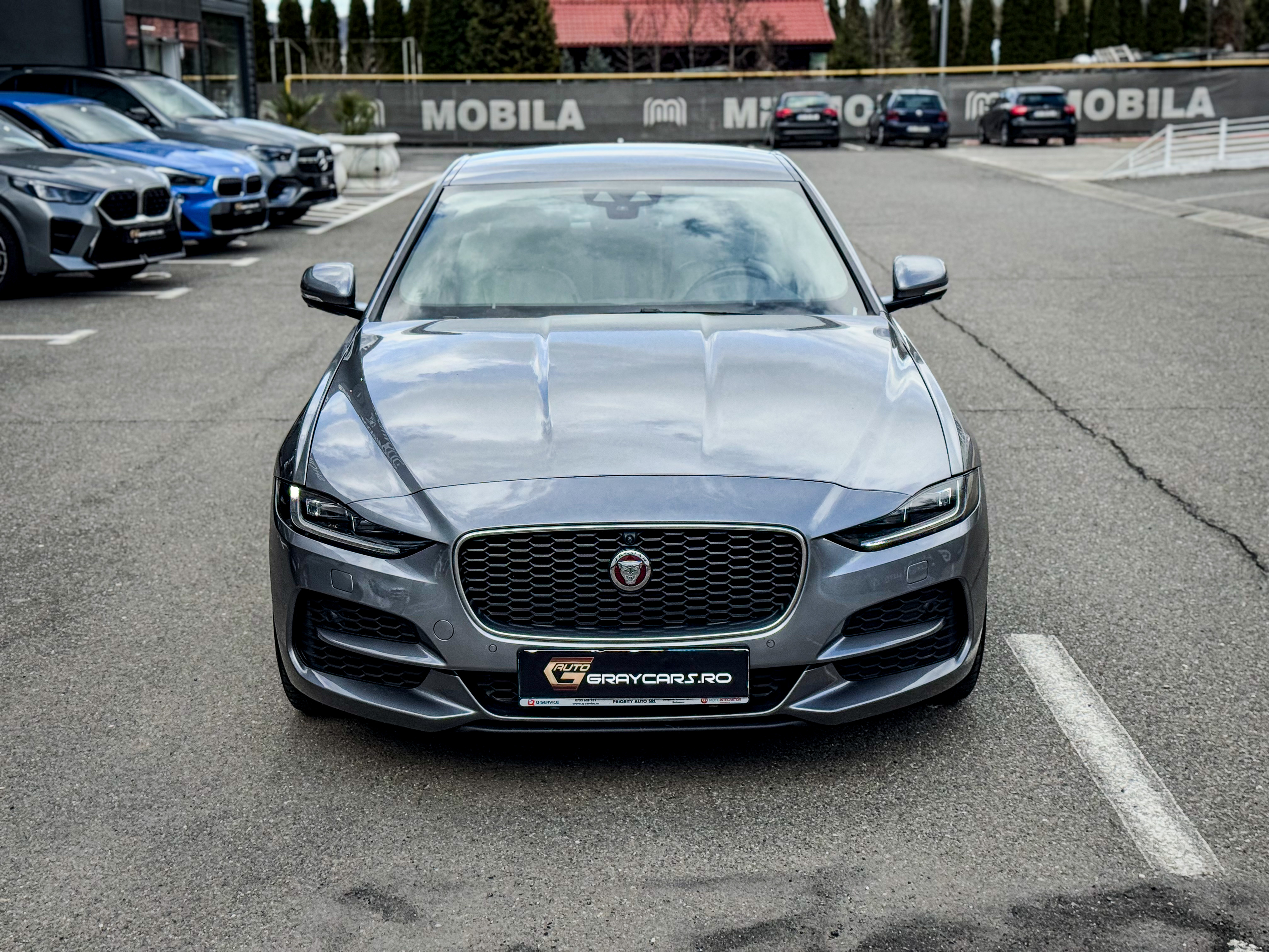 P300 AWD HSE