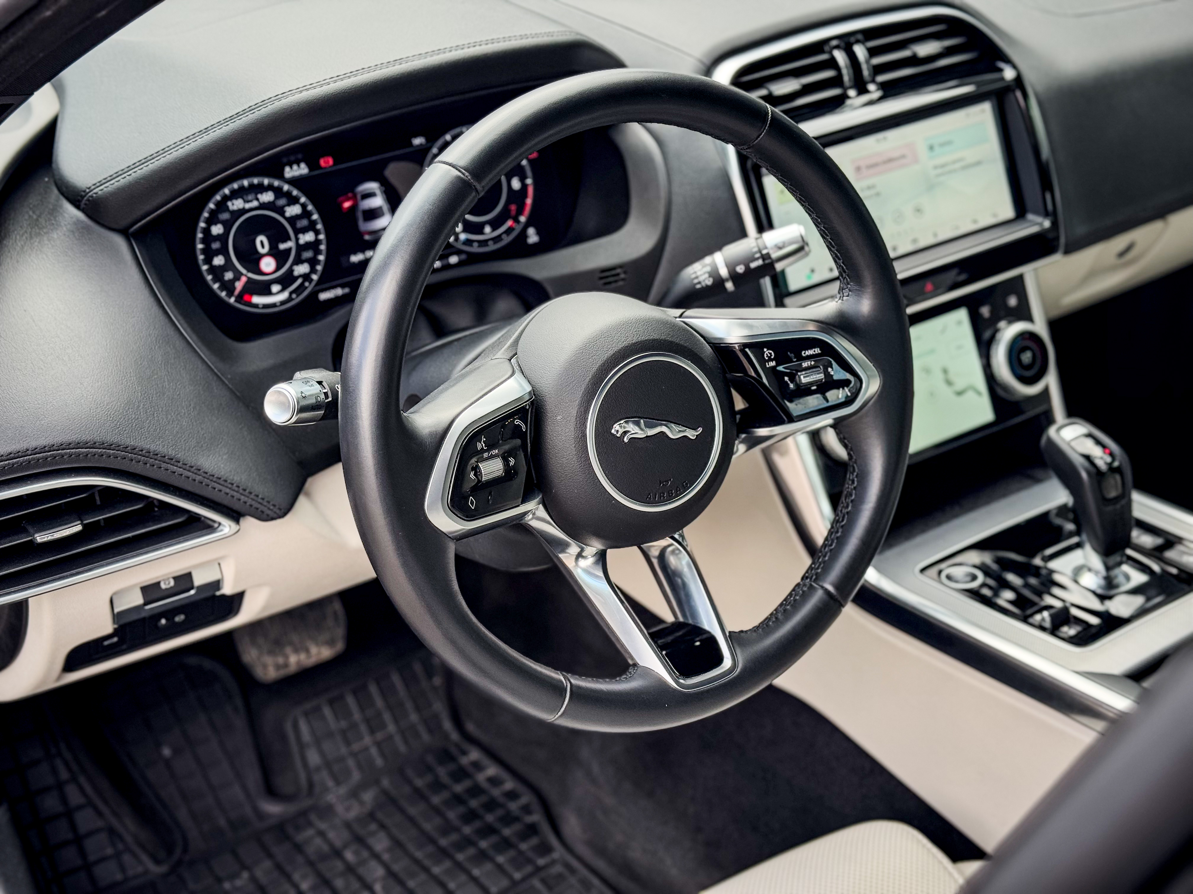 P300 AWD HSE