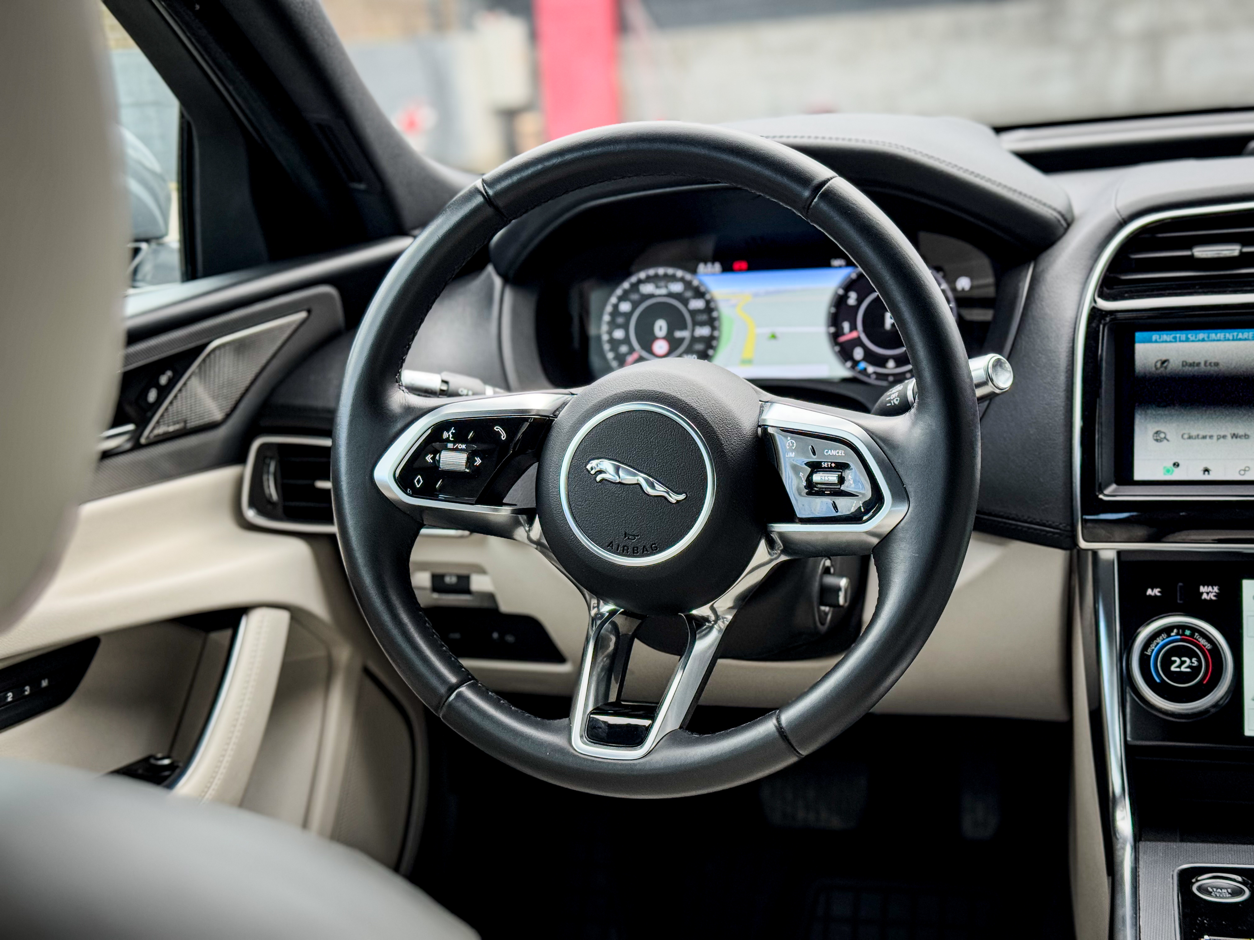 P300 AWD HSE