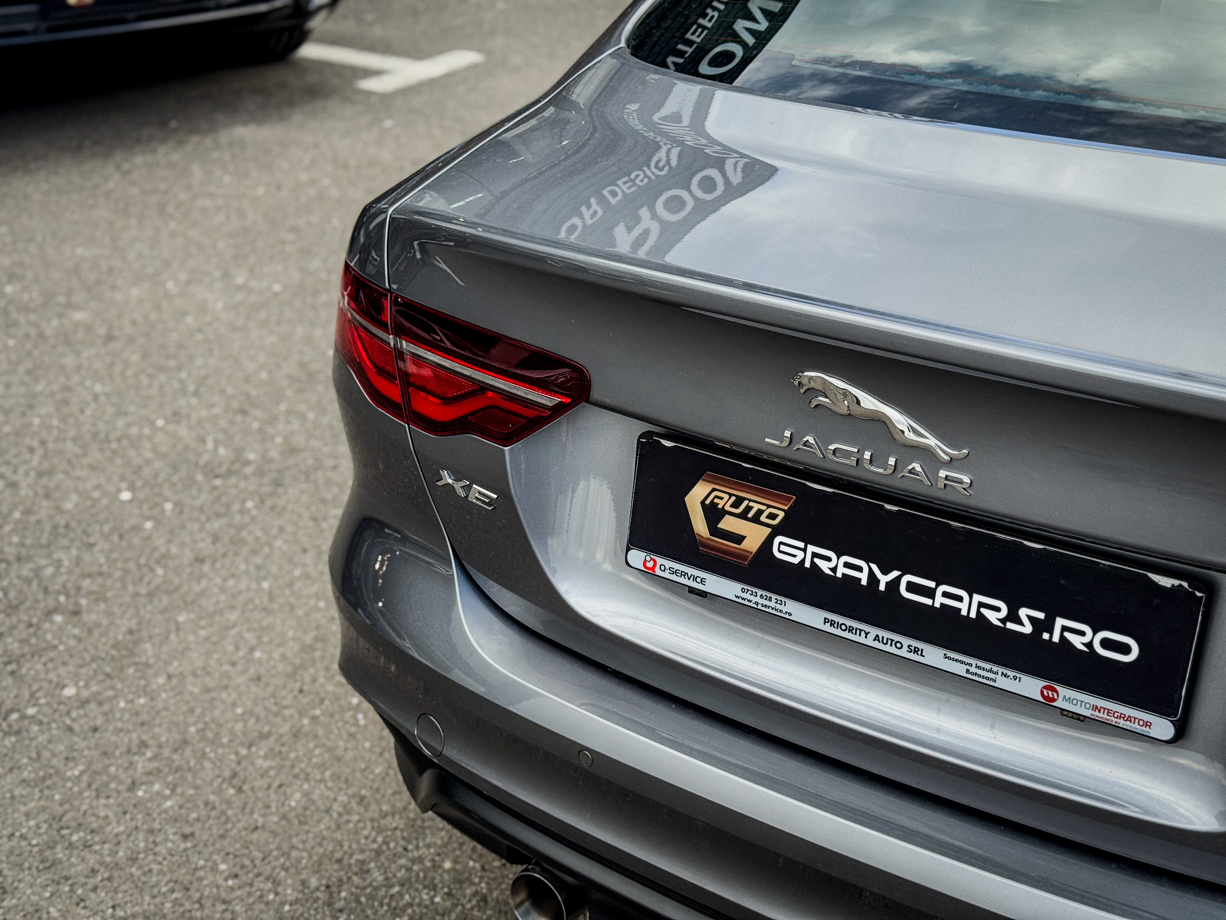 P300 AWD HSE